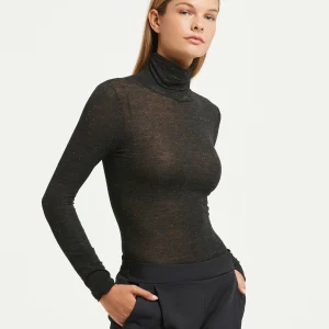 Maglia collo alto in modal cashmere con lamé